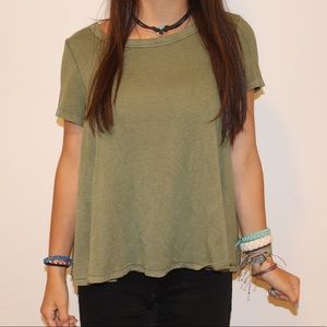 Flowy Basic T-shirt